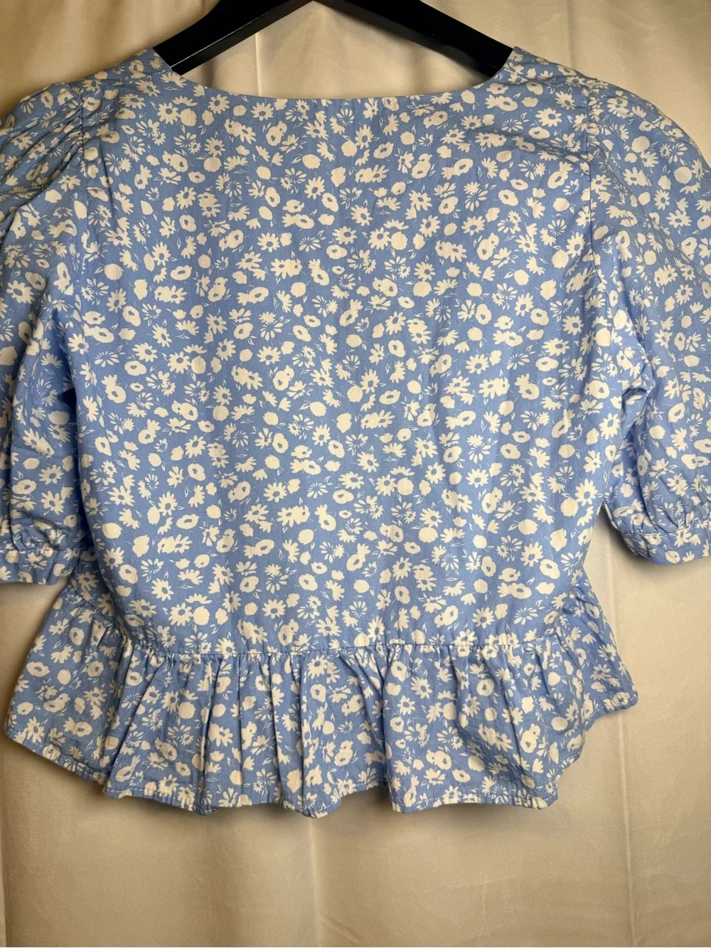 Zara XS Light Blue Floral V-Neck Crop Peplum Top